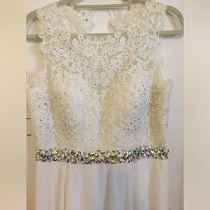 White lace dress